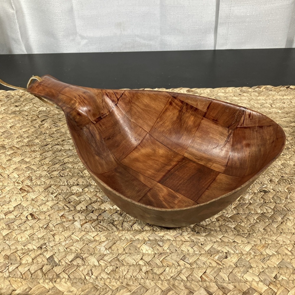 Vintage Woven Wood Water Scooper Made In Taiwan Armbee